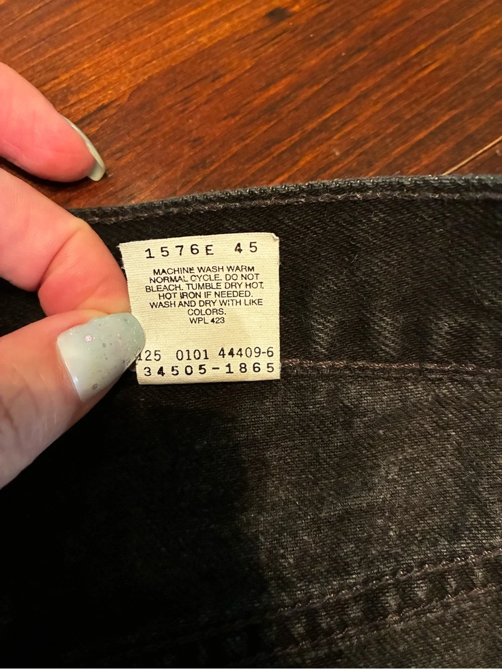 Vintage Y2K Men’s Levi's Black Denim Shorts, size 36